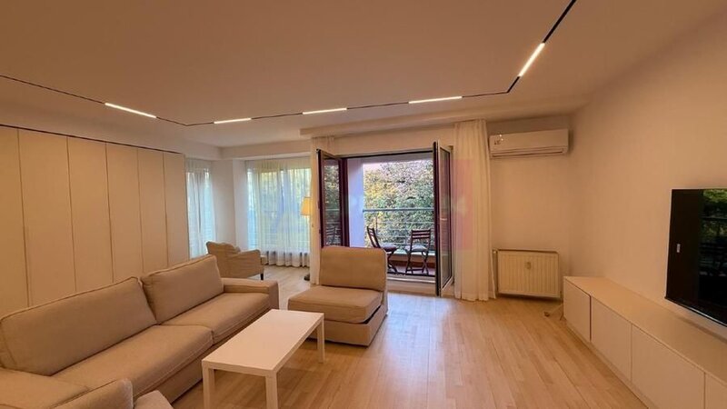 Apartament 3 Camere / 140 MP  Bld Aviatorilor  / Garaj