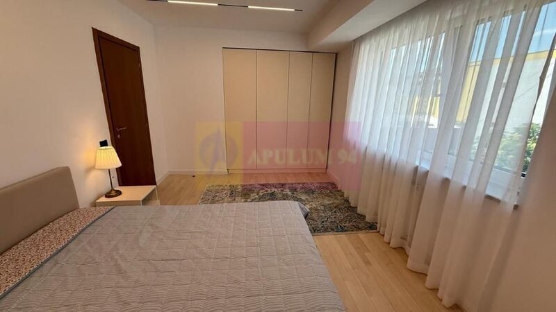 Apartament 3 Camere / 140 MP  Bld Aviatorilor  / Garaj