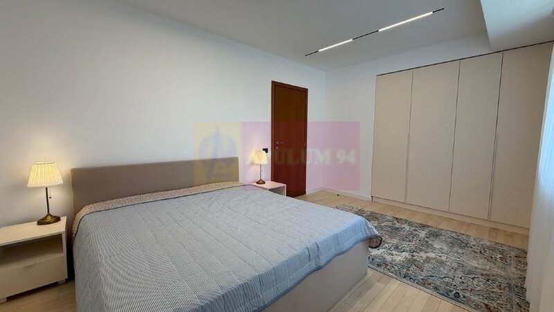 Apartament 3 Camere / 140 MP  Bld Aviatorilor  / Garaj